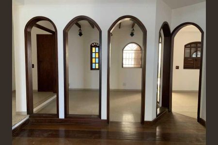 Casa de condomínio à venda com 418m², 3 quartos e 3 vagas