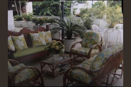 Casa de condomínio à venda com 418m², 3 quartos e 3 vagas