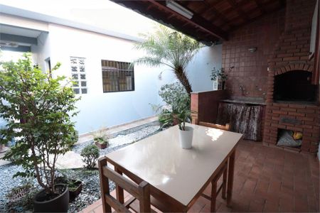 Casa à venda com 150m², 6 quartos e 2 vagas