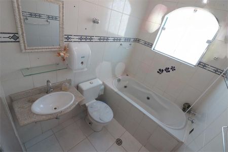 Casa à venda com 150m², 6 quartos e 2 vagas