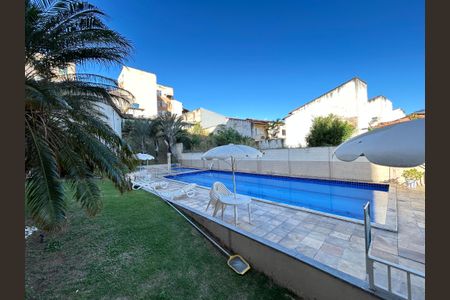 Apartamento para alugar com 70m², 3 quartos e 1 vagaÁrea comum - Piscina