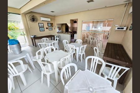 Apartamento para alugar com 70m², 3 quartos e 1 vagaÁrea comum - Salão de festas