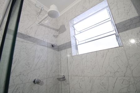 Banheiro Social de apartamento para alugar com 1 quarto, 25m² em Cidade Dutra, São Paulo