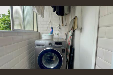 Apartamento à venda com 70m², 2 quartos e 1 vagaÁrea de Serviço