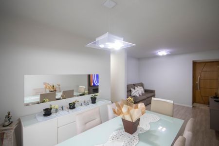 Apartamento para alugar com 70m², 2 quartos e 1 vagaSala