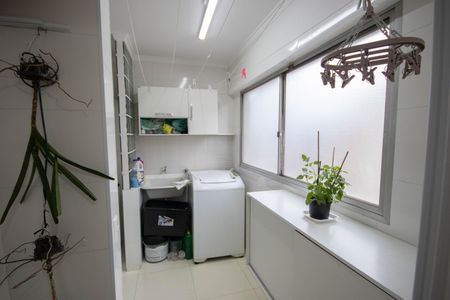 Apartamento para alugar com 70m², 2 quartos e 1 vagaÁrea de Serviço