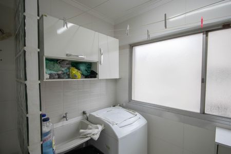 Apartamento para alugar com 70m², 2 quartos e 1 vagaÁrea de Serviço
