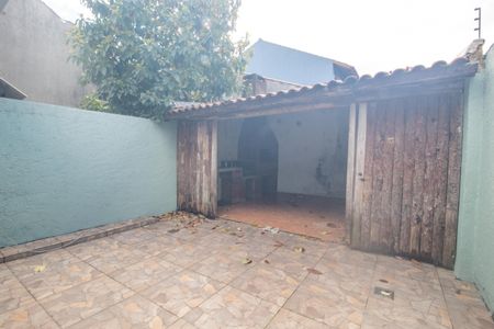 Casa para alugar com 51m², 2 quartos e 1 vagaQuintal