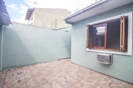 Casa para alugar com 51m², 2 quartos e 1 vagaQuintal