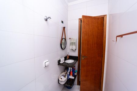 Casa à venda com 112m², 3 quartos e 2 vagas Casa à venda com 112m², 3 quartos e 2 vagasBanheiro Social