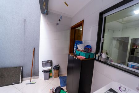 Casa à venda com 112m², 3 quartos e 2 vagas Casa à venda com 112m², 3 quartos e 2 vagasÁrea de Serviço / Quintal