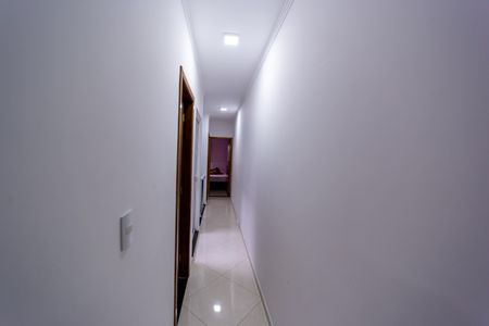 Casa à venda com 112m², 3 quartos e 2 vagas Casa à venda com 112m², 3 quartos e 2 vagasCorredor