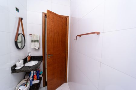 Casa à venda com 112m², 3 quartos e 2 vagas Casa à venda com 112m², 3 quartos e 2 vagasBanheiro Social