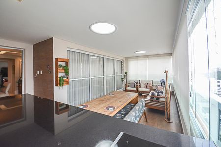 Apartamento à venda com 247m², 3 quartos e 4 vagasVaranda gourmet