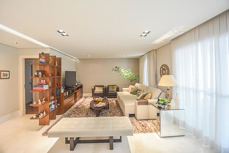Apartamento à venda com 247m², 3 quartos e 4 vagasSala