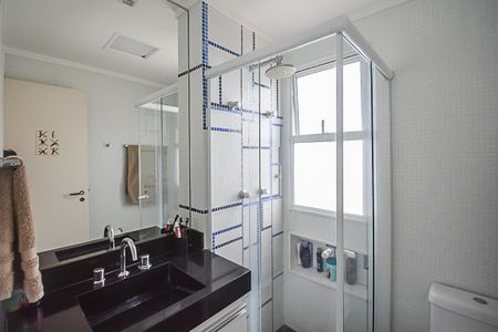 Apartamento à venda com 247m², 3 quartos e 4 vagasBanheiro da Suíte