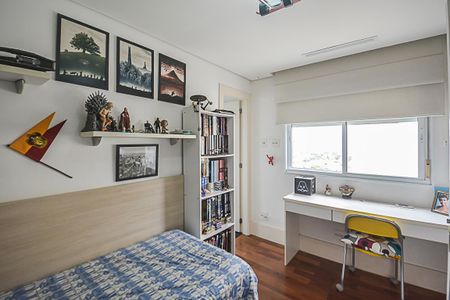 Apartamento à venda com 247m², 3 quartos e 4 vagas Suíte