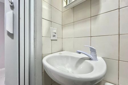 Banheiro de casa para alugar com 1 quarto, 20m² em Vila Campestre, São Paulo
