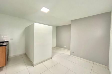 Sala de casa para alugar com 1 quarto, 20m² em Vila Campestre, São Paulo