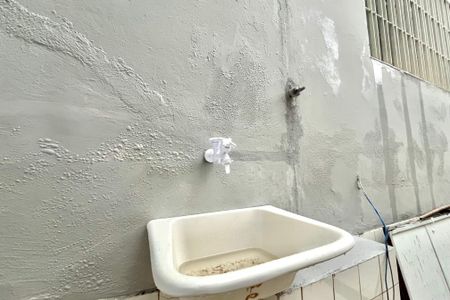 Casa para alugar com 20m², 1 quarto e sem vagaÁrea de Serviço