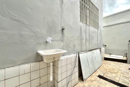 Casa para alugar com 20m², 1 quarto e sem vagaÁrea de Serviço