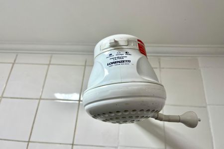 Banheiro de casa para alugar com 1 quarto, 20m² em Vila Campestre, São Paulo