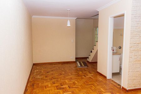 Casa de condomínio para alugar com 150m², 3 quartos e 2 vagasSala