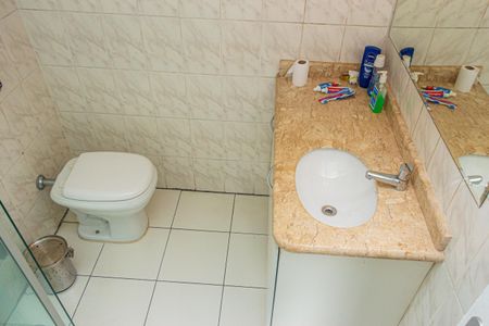 Casa de condomínio para alugar com 150m², 3 quartos e 2 vagasBanheiro da Suíte 1