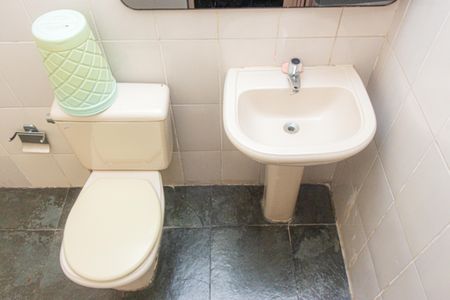 Casa de condomínio para alugar com 150m², 3 quartos e 2 vagasBanheiro da Suíte 3