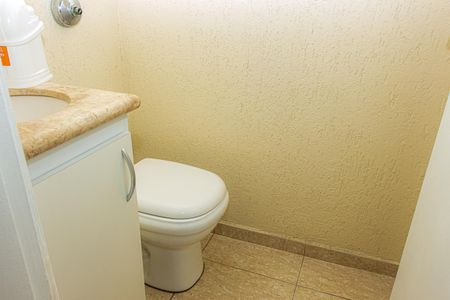 Casa de condomínio para alugar com 150m², 3 quartos e 2 vagasLavabo