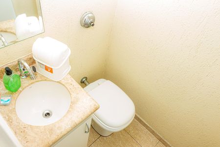Lavabo de casa de condomínio para alugar com 3 quartos, 150m² em Campo Grande, São Paulo