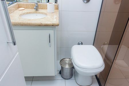 Casa de condomínio para alugar com 150m², 3 quartos e 2 vagasBanheiro da Suíte 2