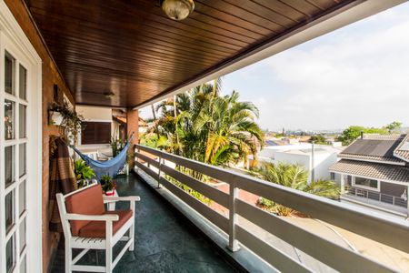 Casa de condomínio à venda com 465m², 5 quartos e 4 vagasVaranda