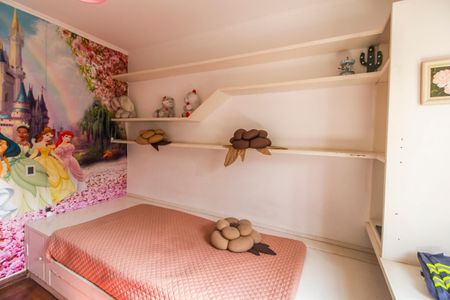 Casa de condomínio à venda com 465m², 5 quartos e 4 vagasQuarto 2