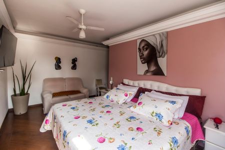 Casa de condomínio à venda com 465m², 5 quartos e 4 vagasSuíte 1