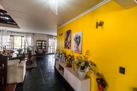 Casa de condomínio à venda com 465m², 5 quartos e 4 vagasSala