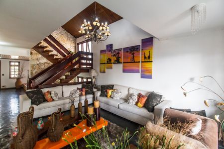 Casa de condomínio à venda com 465m², 5 quartos e 4 vagasSala