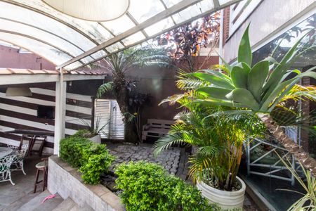 Casa de condomínio à venda com 465m², 5 quartos e 4 vagasVaranda