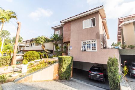 Casa de condomínio à venda com 465m², 5 quartos e 4 vagasFachada