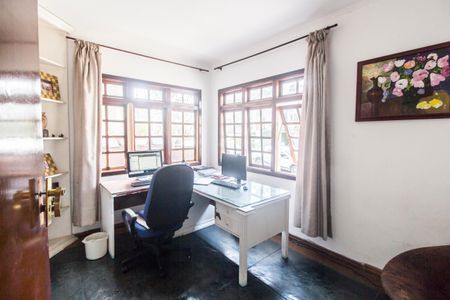 Casa de condomínio à venda com 465m², 5 quartos e 4 vagasEscritório