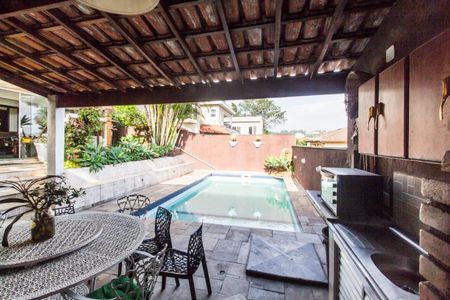 Casa de condomínio à venda com 465m², 5 quartos e 4 vagasÁrea gourmet