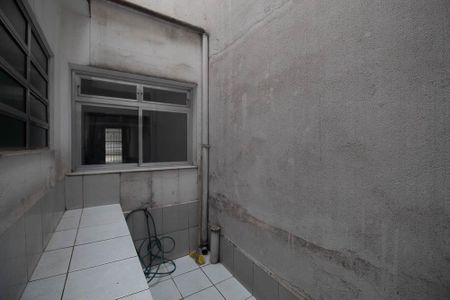 Casa à venda com 180m², 4 quartos e 1 vaga Casa à venda com 180m², 4 quartos e 1 vagaQuintal