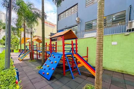 Apartamento à venda com 37m², 1 quarto e 1 vaga Apartamento à venda com 37m², 1 quarto e 1 vagaPlayground