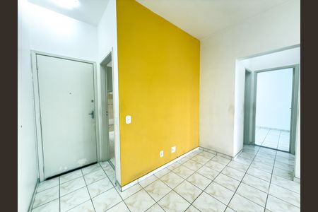 Apartamento à venda com 70m², 2 quartos e 1 vagaSala