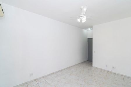 Apartamento à venda com 70m², 2 quartos e 1 vagaSala