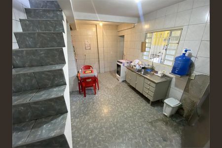 Casa à venda com 3 quartos, 120m² em Jardim Iva, São Paulo