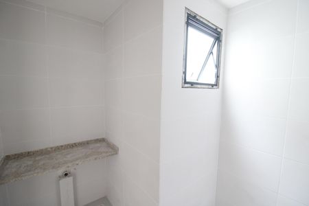 Apartamento à venda com 45m², 2 quartos e sem vagaBanheiro