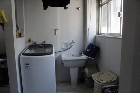 Apartamento à venda com 110m², 3 quartos e 1 vagaÁrea de Serviço