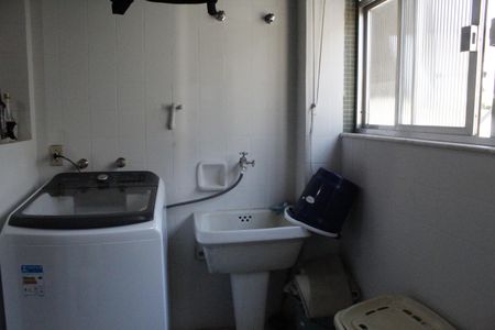 Apartamento à venda com 110m², 3 quartos e 1 vagaÁrea de Serviço