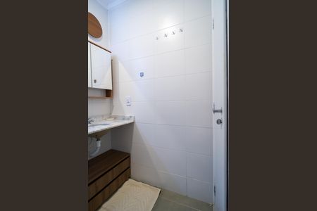 Casa para alugar com 74m², 3 quartos e 2 vagasBanheiro